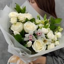 Сборный букет в нежных оттенках Exton