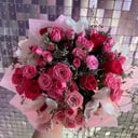 Букет «Изысканный» из роз и орхидей