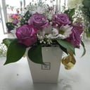 Композиция «Счастье для тебя» из роз и хризантем