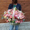 Корзина совершенства из эустом и роз