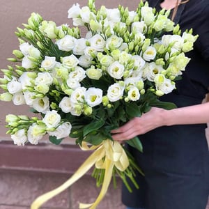 Букет из 21 эустомы