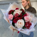 Букет «Бордо» из альстромерий и роз