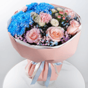 Букет «В облаках» из роз и гвоздик