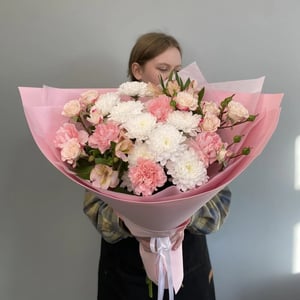 Букет Розовый фламинго из гвоздик и альстромерий