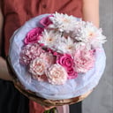 Нежный букет авторский "Казанская любовь" из роз и гвоздик