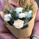 Букет гвоздик с колосьями