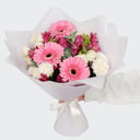 Букет «Цвет твоей улыбки» из роз и альстромерий