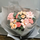 Букет «Страсть и нежность» из роз и гвоздик