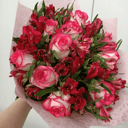 Букет из 9 роз и Альстромерии