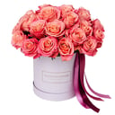 Шляпная коробка с цветами «Цветочная коробка Фортэ» из роз