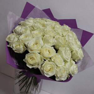 Букет из 45 белых роз