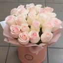 Шляпная коробка из 21 розы