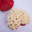 Шляпная коробка сердце из роз