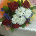 Букет дня из роз и хризантем