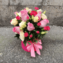 Анитра из роз и эустом