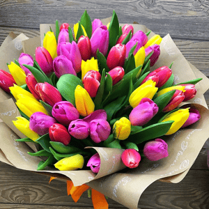 Букет «51 разноцветный тюльпан»