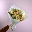 Букет из альстромерий