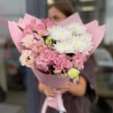 Розовый Букет-комплимент из эустом и хризантем