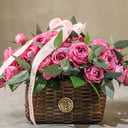Корзина из кустовых роз