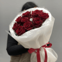Монобукет из местной красной розы Наоми
