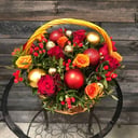 Новогодняя корзина роз