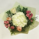 Букет «Прелесть» из роз и гортензий