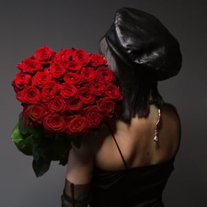 Букет «25 красных роз сорта Ред Наоми 60 см»