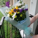 Букет «Для вас» из хризантем и альстромерий