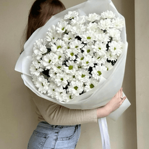 Букет «Поле ромашек» из хризантем