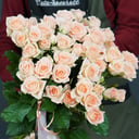 Букет «21 кустовая роза Свит Сара»