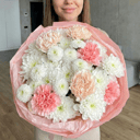 Букет "Нежное утро" из хризантем и гвоздик