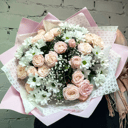 Букет «Нежное облако» из роз и хризантем