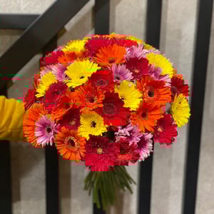 Букет «Ярко» из гербер