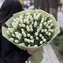 Букет «Белый свет» из тюльпанов